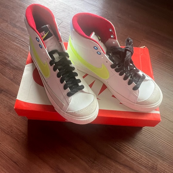 Nile Blazer Mid ‘77 - Picture 2 of 8